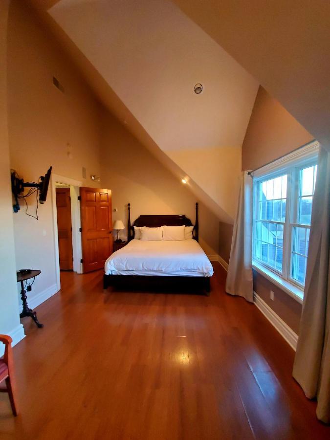 Chelsea Sun Inn Mount Bethel Экстерьер фото