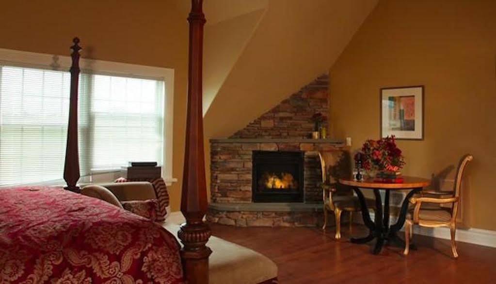 Chelsea Sun Inn Mount Bethel Экстерьер фото