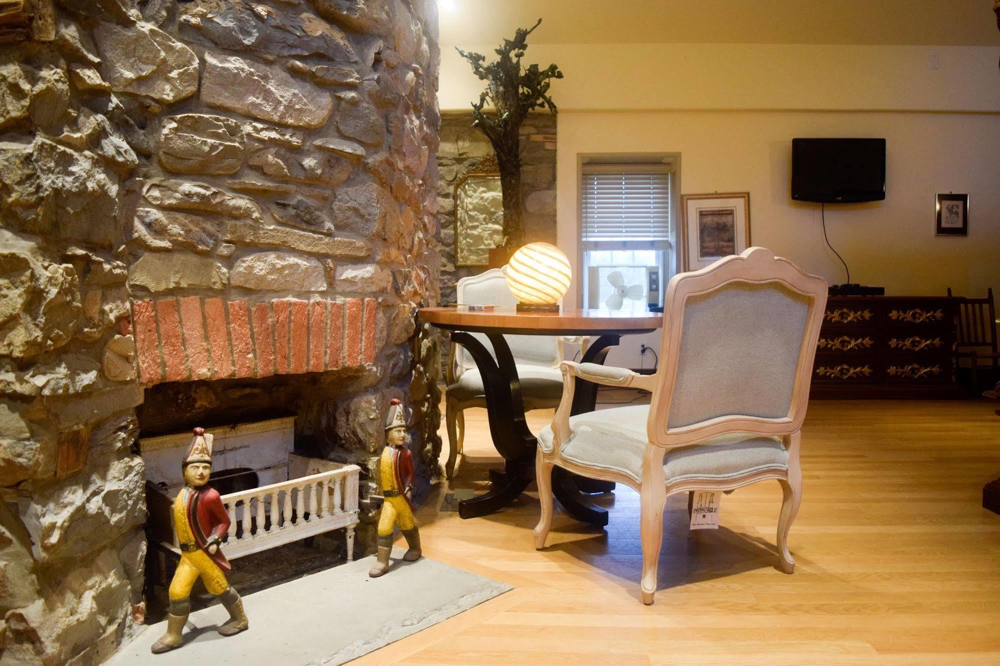 Chelsea Sun Inn Mount Bethel Экстерьер фото